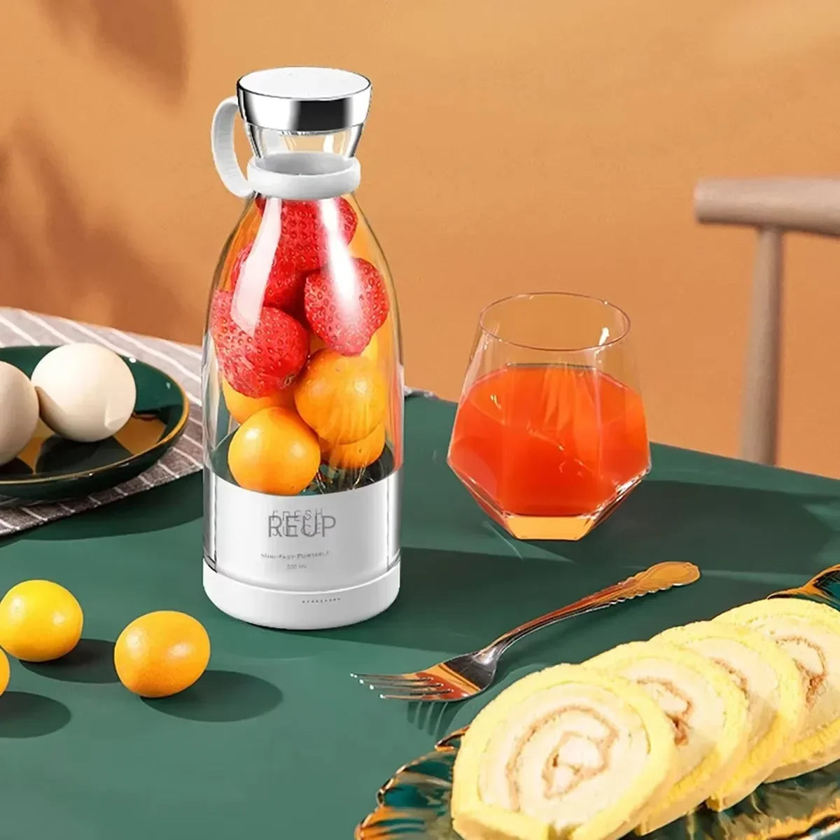 1 Electric Juicer Machine  Blender